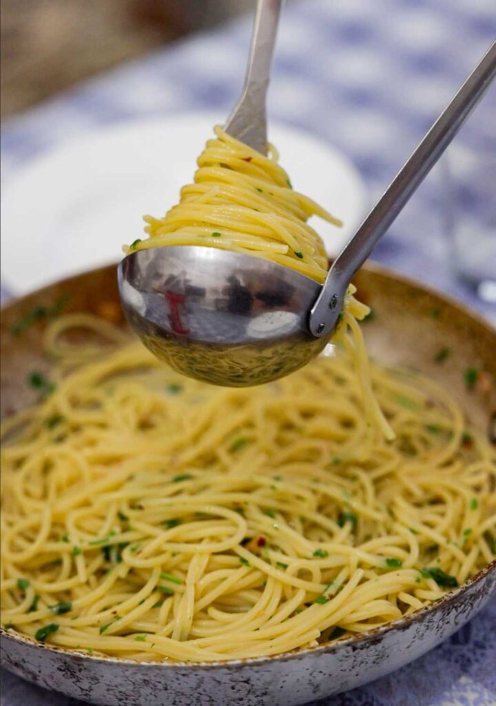 plating aglio e olio